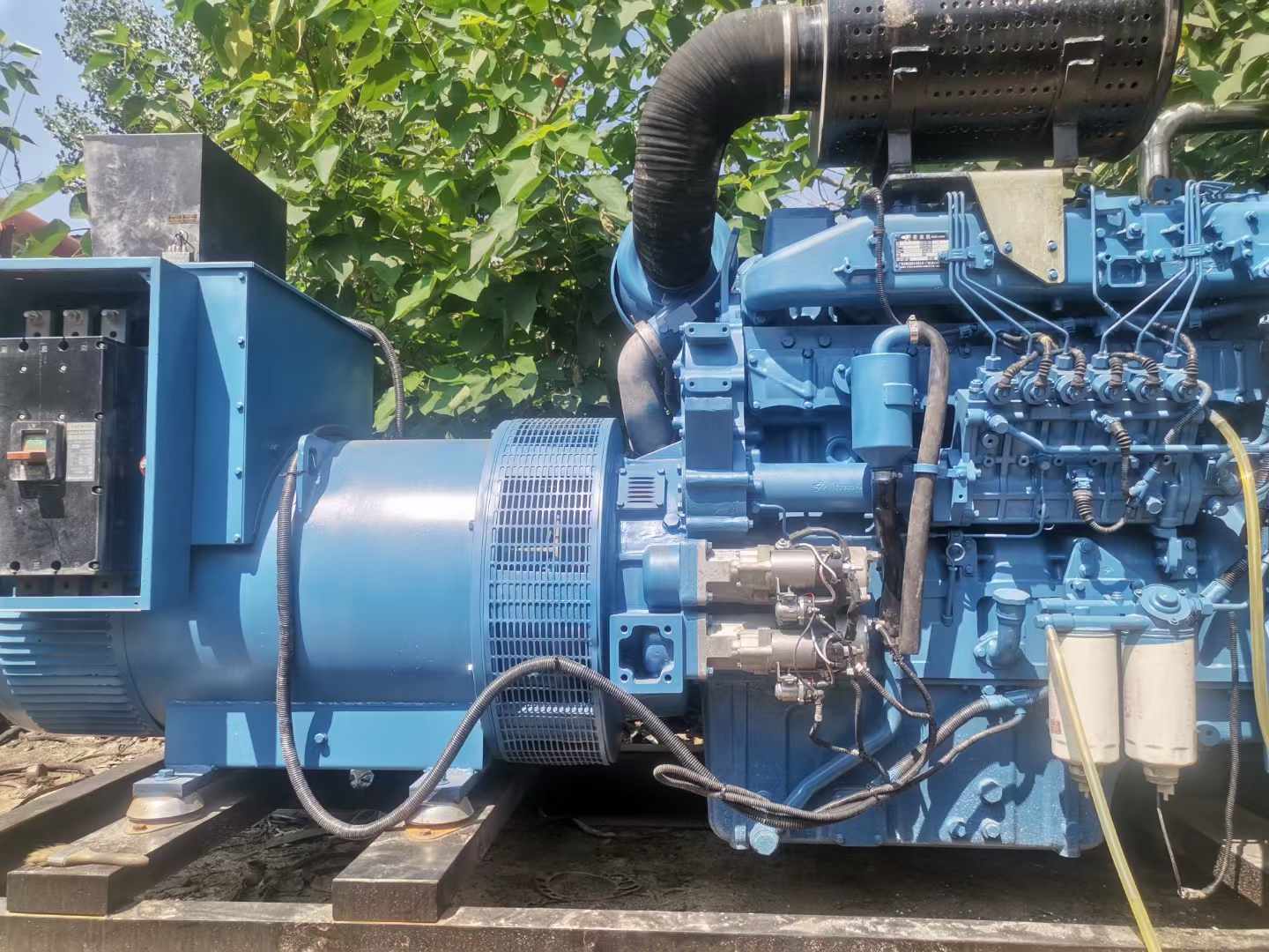景泰详细说明降低 800kW 柴油发电机输出电流波动的方法